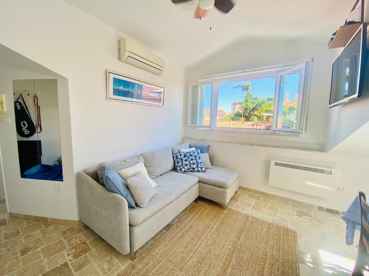 Istria Apartment - 3 Minutes From The Beach Новиград Екстериор снимка
